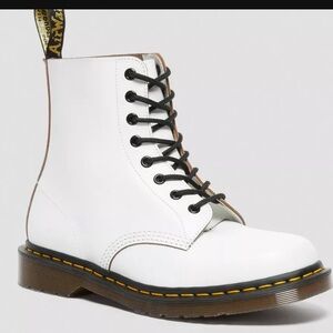White Dr. Martens ONLY WORN ONCE